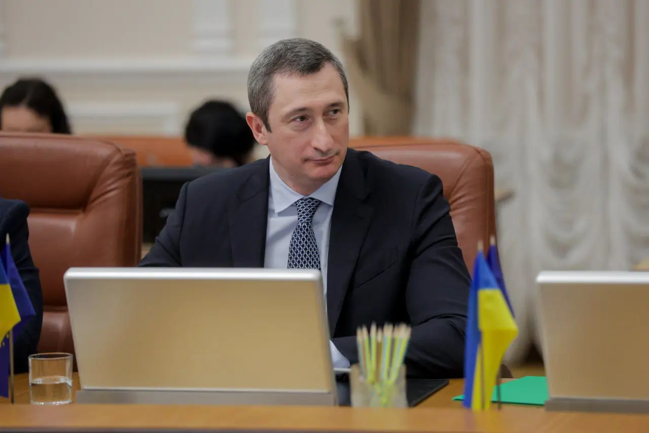 Справа міністра Чернишова: прокуратура оскаржила запобіжний захід та вимагає його відсторонення з посади