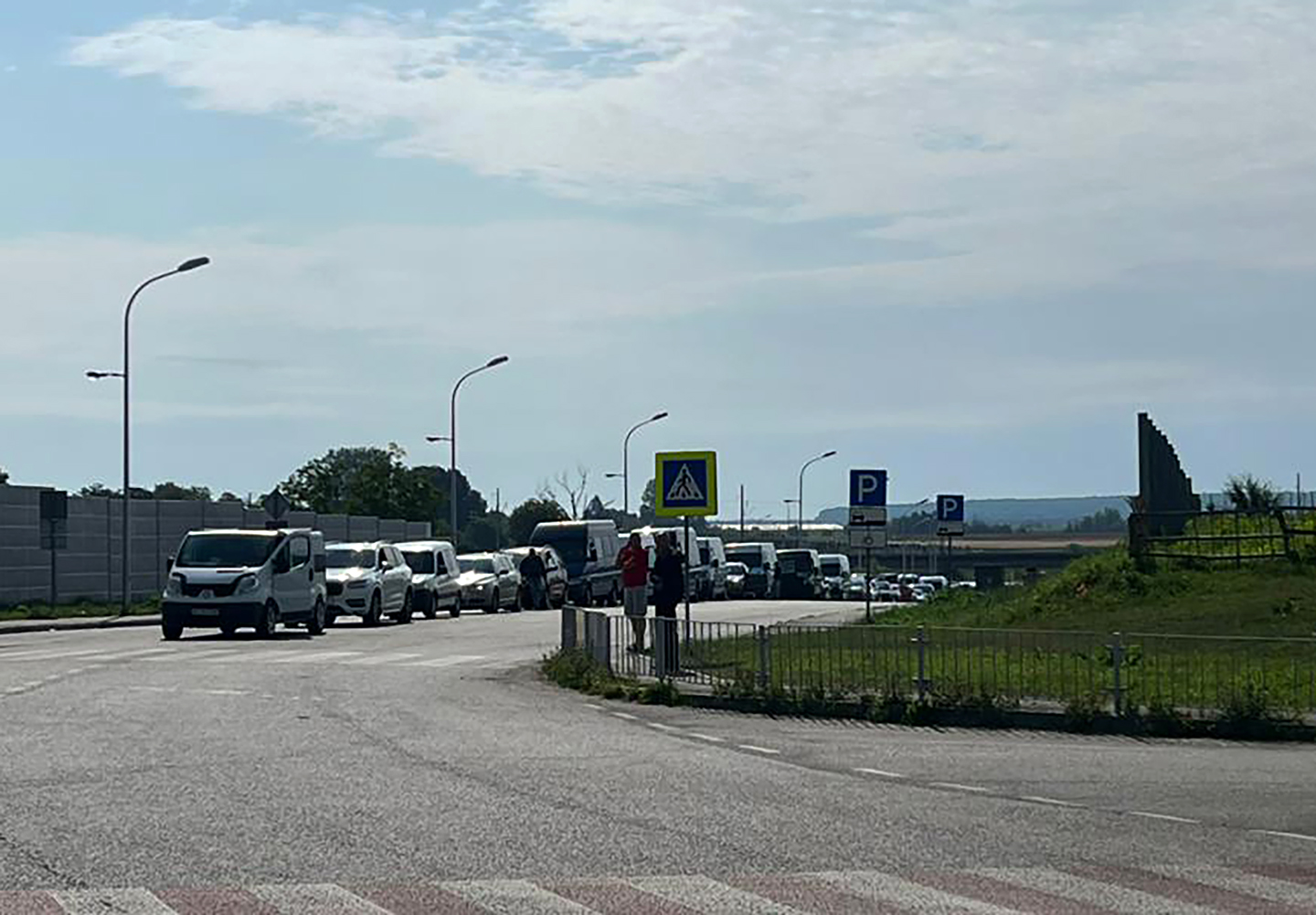 На одному з пунктів пропуску кордону з Польщею зафіксовано велику чергу легкових автівок