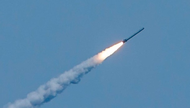 Рашисти вдарили по Одеському порту балістикою: є жертви, серед поранених — громадяни Сирії (фото)