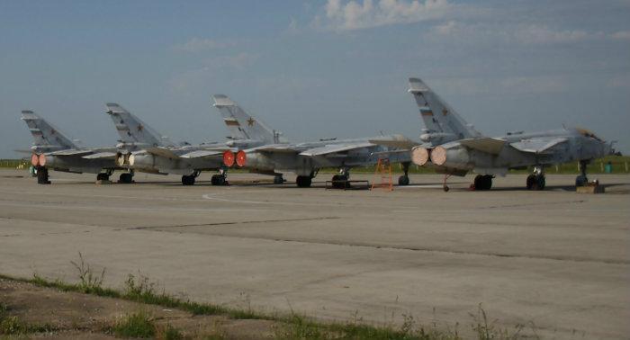 Росія будує нові укриття для літаків біля кордону з Україною: деталі від британських розвідників
