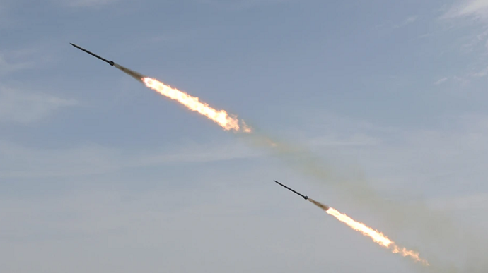 Росіяни атакують ракетами: загроза для Києва і частини областей