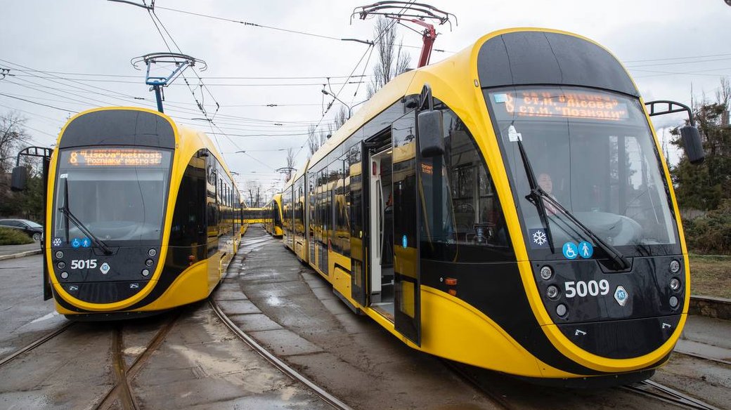 Через нічний обстріл Києва змінено рух окремих маршрутів громадського транспорту: подробиці