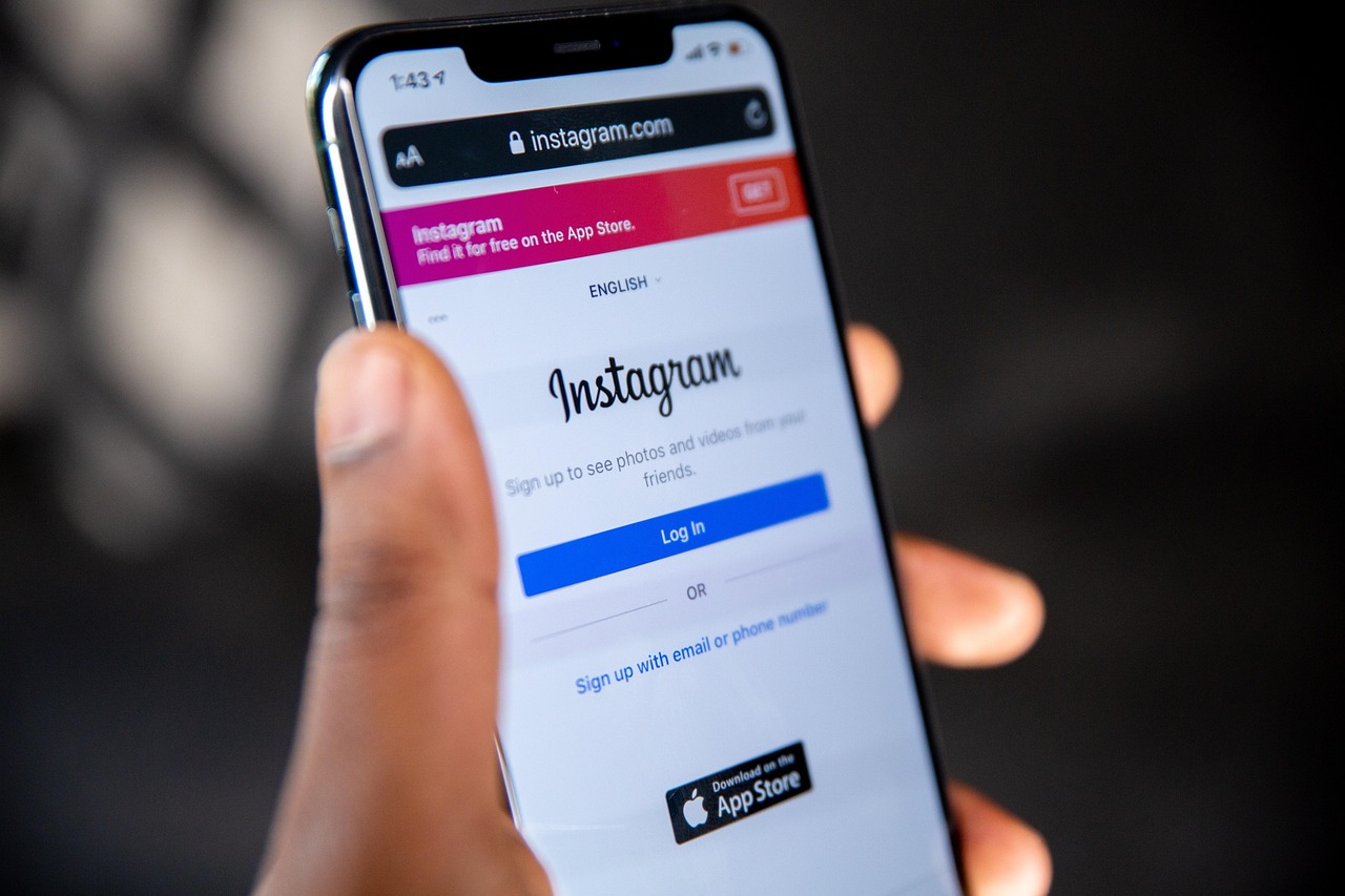 Приховуватиме коментарі під дописами з дітьми: Instagram запроваджує низку обмежень
