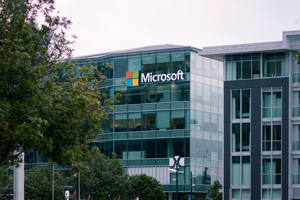 Бачить та аналізує дії користувача: Microsoft запускає ШІ-асистента, який дає поради