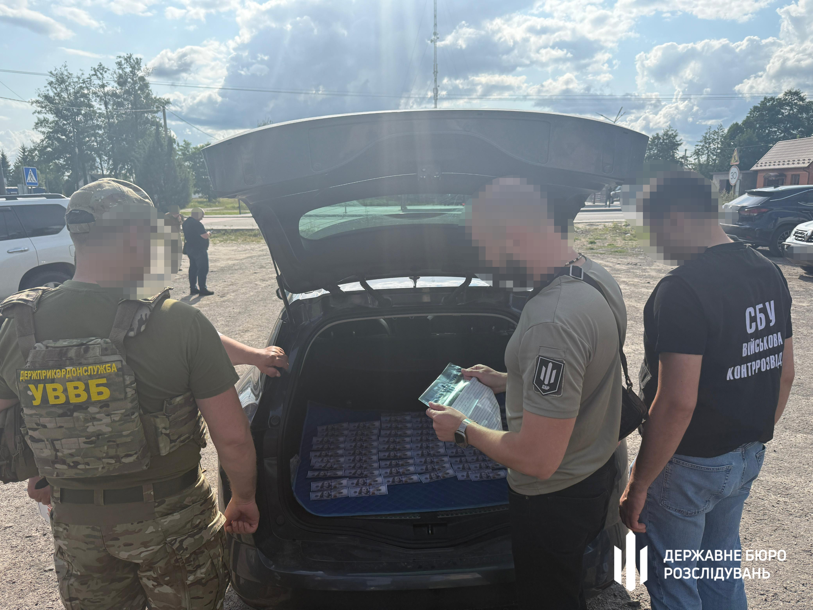 На Волині військовий організував бізнес фіктивними інвалідностями для виїзду за кордон