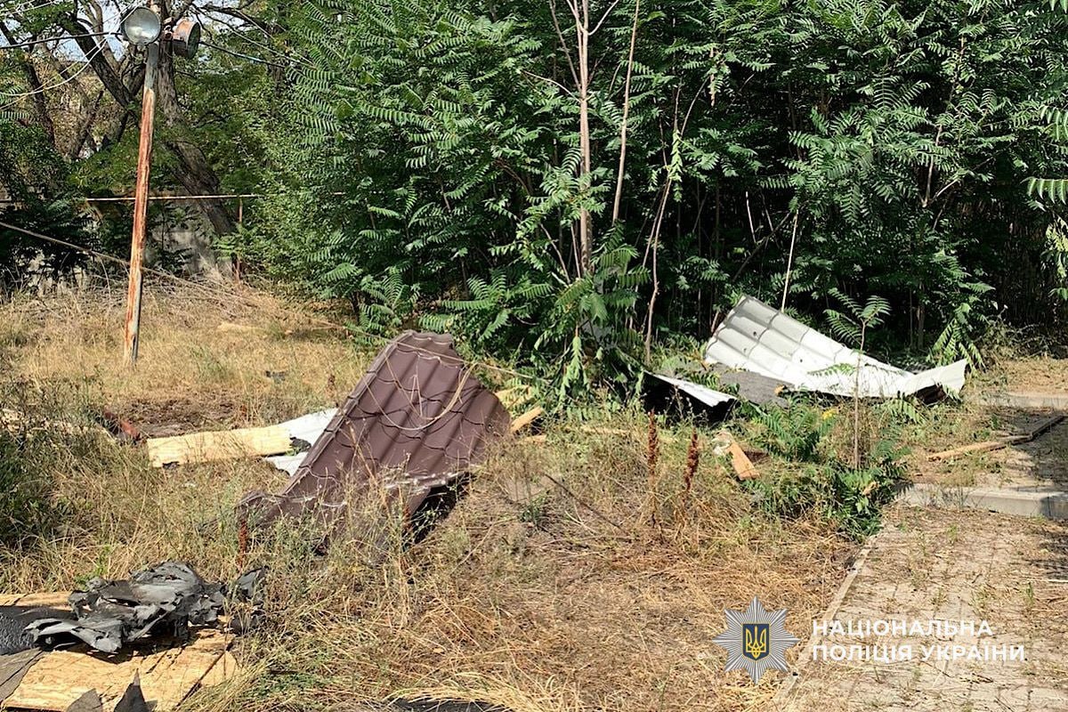 На Дніпропетровщині ворог поцілив з артилерії по місцевому цвинтарю: загинув чоловік (фото)