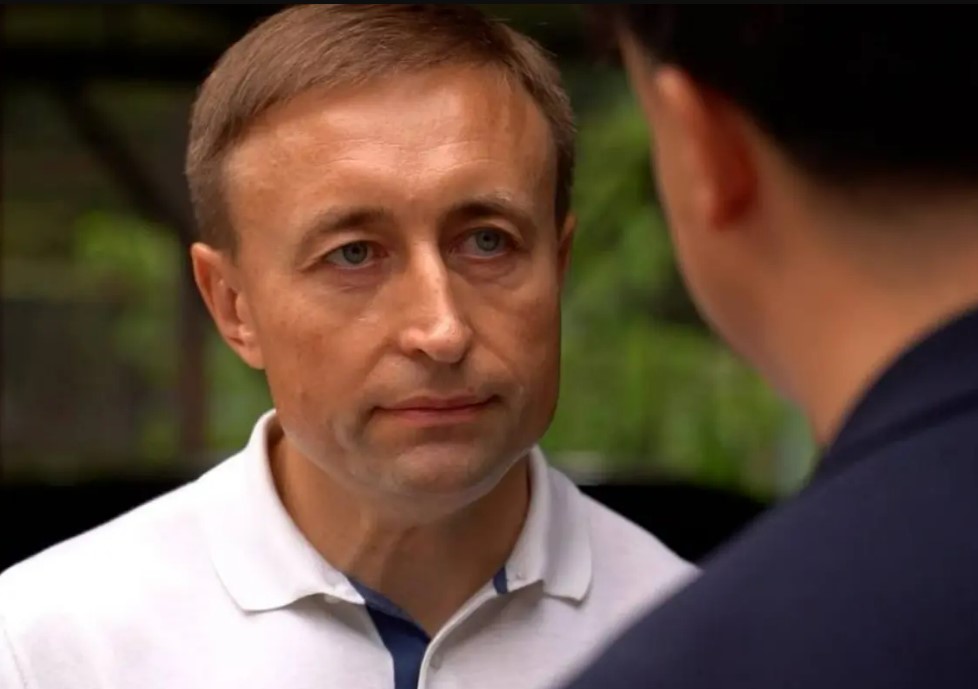 Маєток за 70 млн грн та елітне авто: ДБР перевіряє законність статків очільника Енергетичної митниці Комара