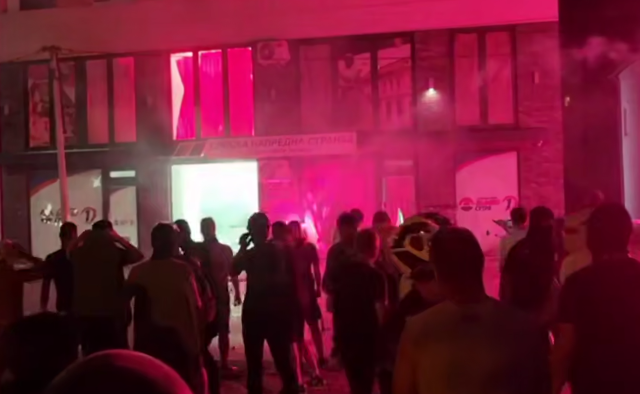У Сербії тривають антиурядові протести: постраждали сотні людей (відео)