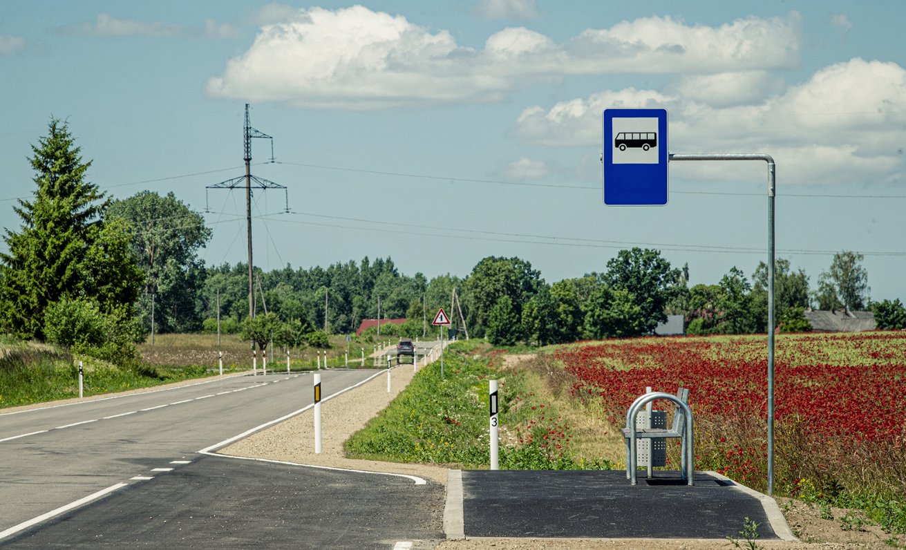 У Латвії перекинувся автобус із дітьми: є травмовані
