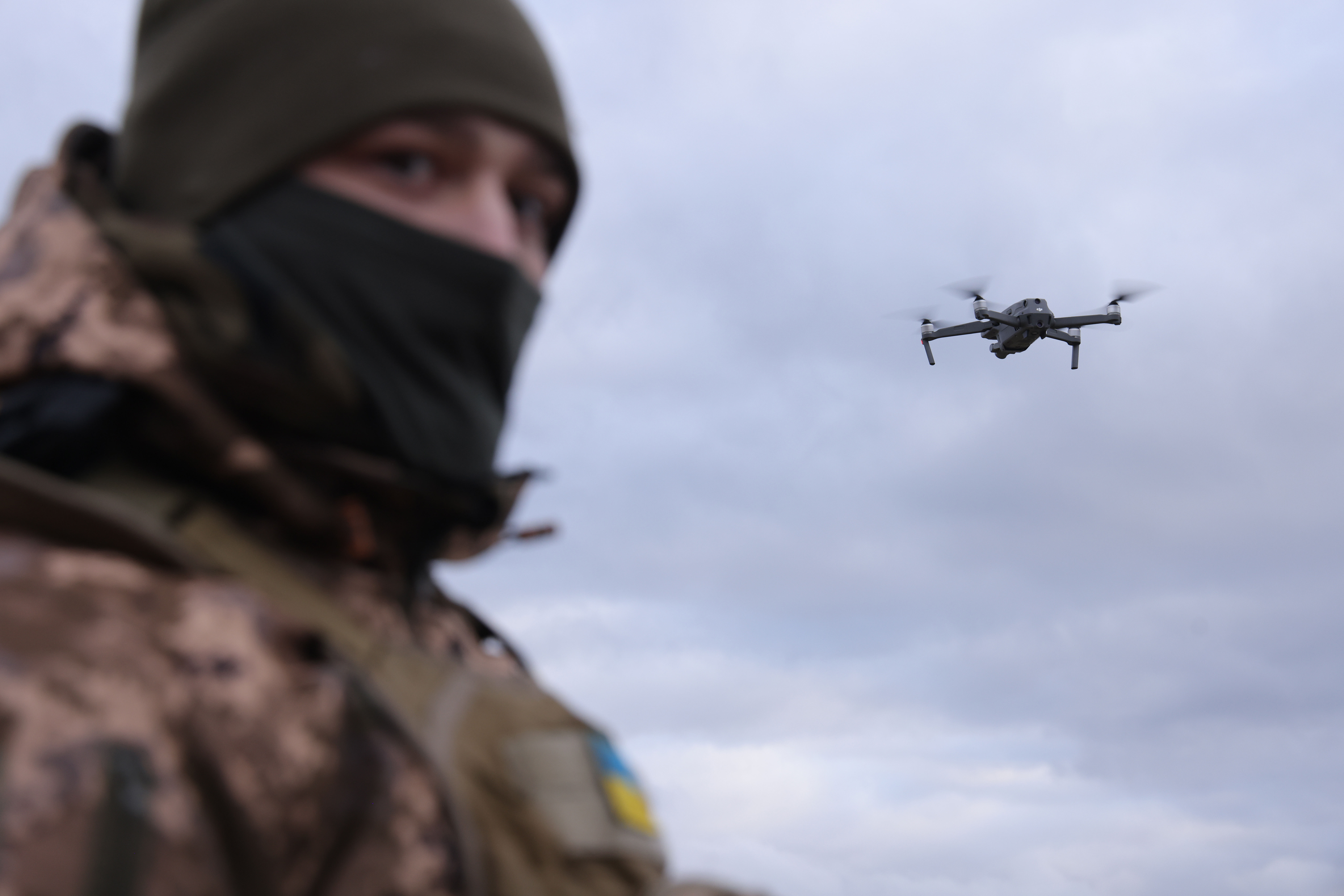 Чотири літаки уражено і один знищено: українські дрони потужно вдарили по аеродрому Саки у Криму