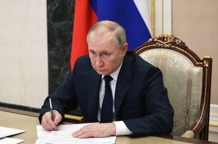 Путін відмовляється поступатися Херсонською та Запорізькою областями: ЗМІ назвали причину