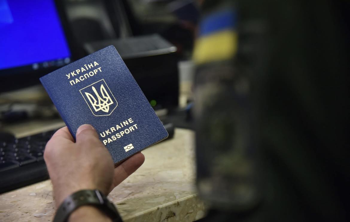 Черги на 16 пунктах пропуску: у ДПСУ розповіли про ситуацію на західному кордоні