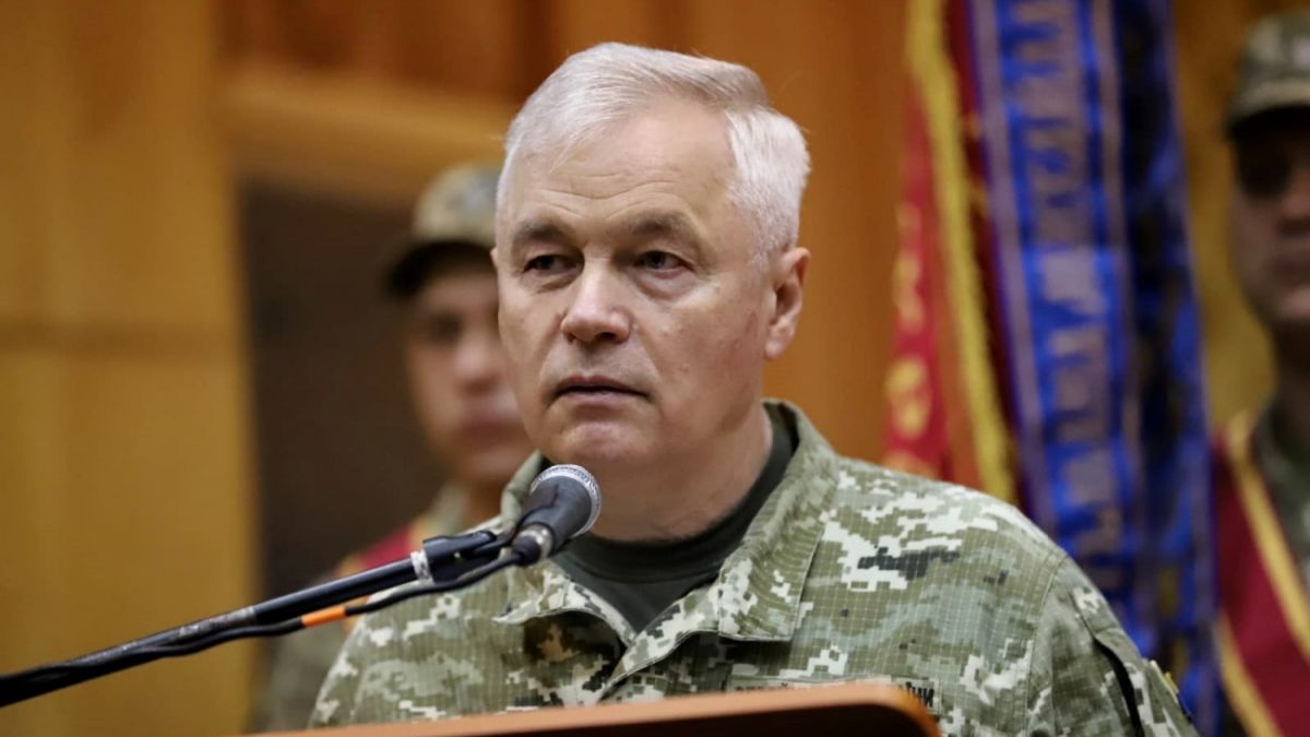 Зеленський призначив нового командувача Повітряних сил: що про нього відомо