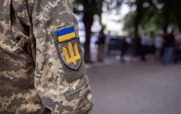Били камінням і металевими предметами: на Волині натовп напав на службову автівку ТЦК
