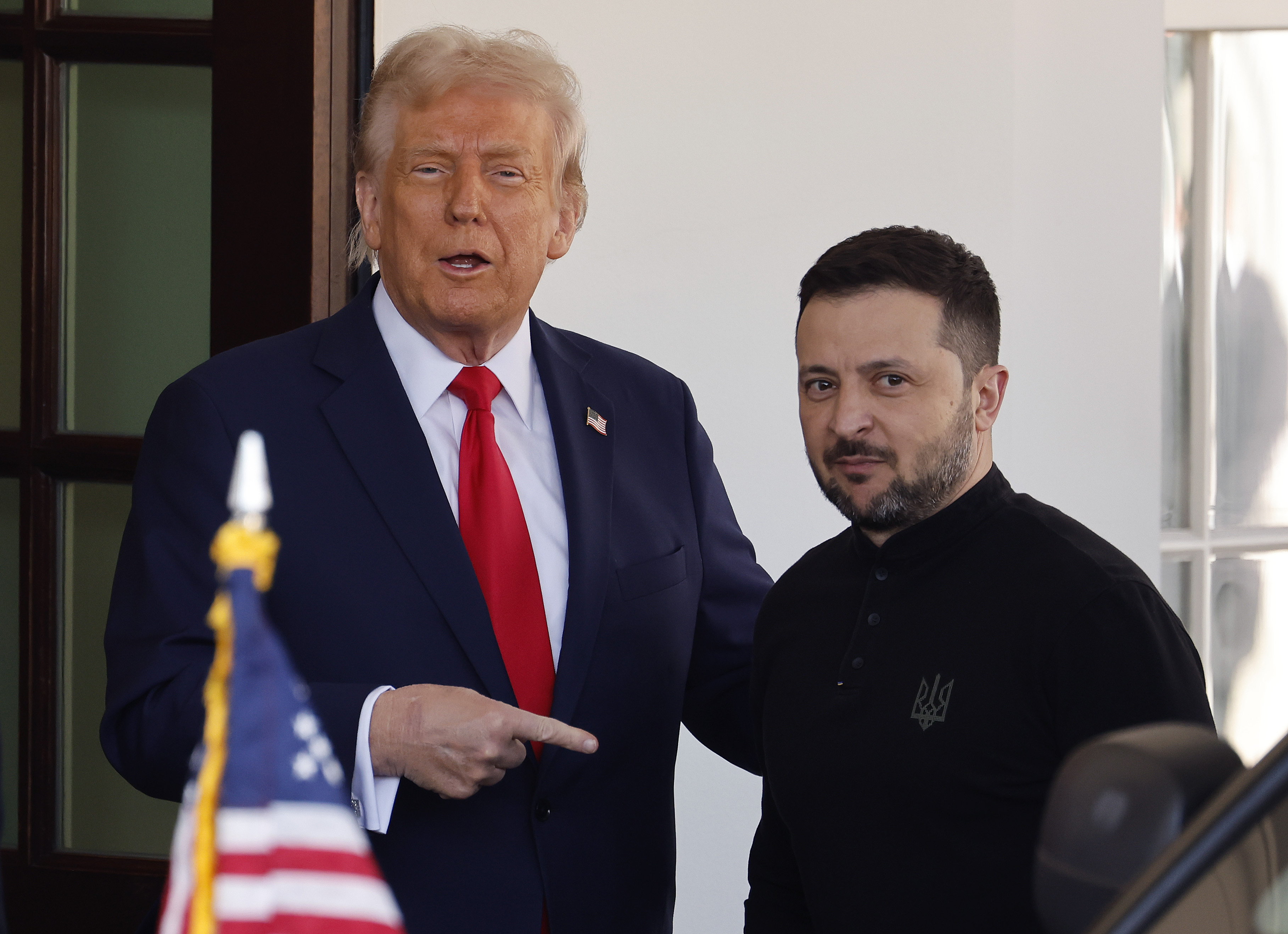 Зеленський у США вдвічі популярніший за Трампа. Як таке можливо