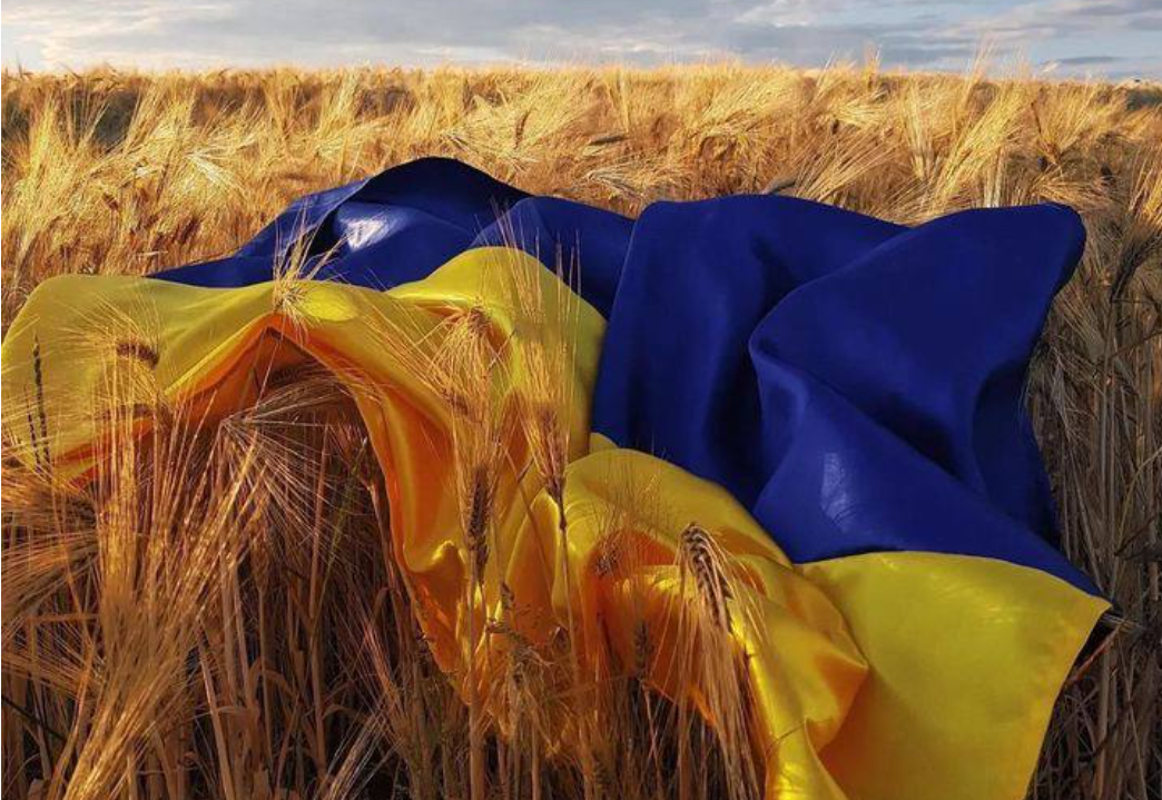 День Державного прапора: оригінальні привітання у прозі, віршах і листівках
