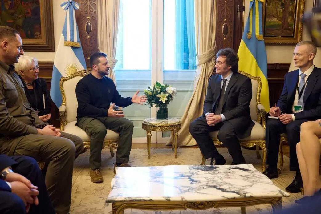 Зеленський провів розмову з президентом південноамериканської країни, відносини з якою виходять на високий рівень