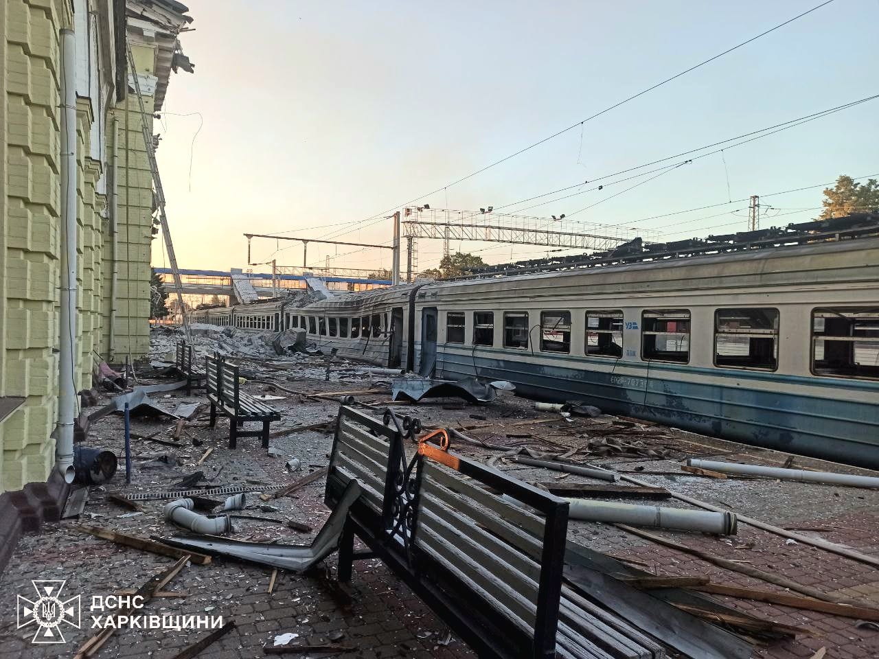 Скільки дронів росіяни випустили цієї ночі по Лозовій на Харківщині: Зеленський повідомив деталі