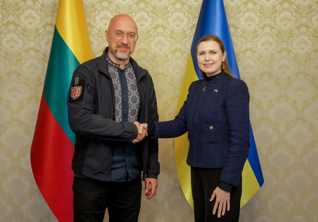 Новий альянс: Україна виготовлятиме далекобійні дрони з країною НАТО