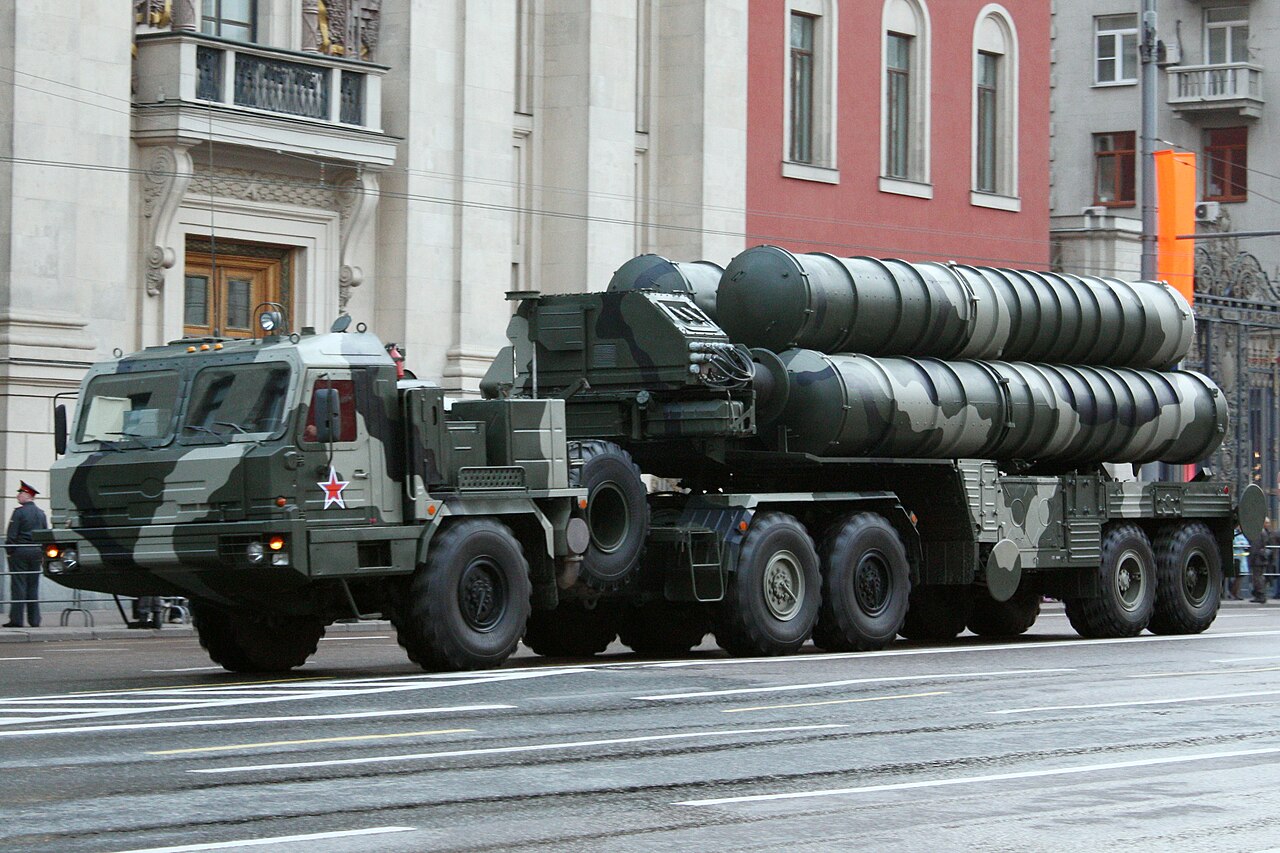 ЗСУ вдарили по російському комплексу С-400 Тріумф у Криму