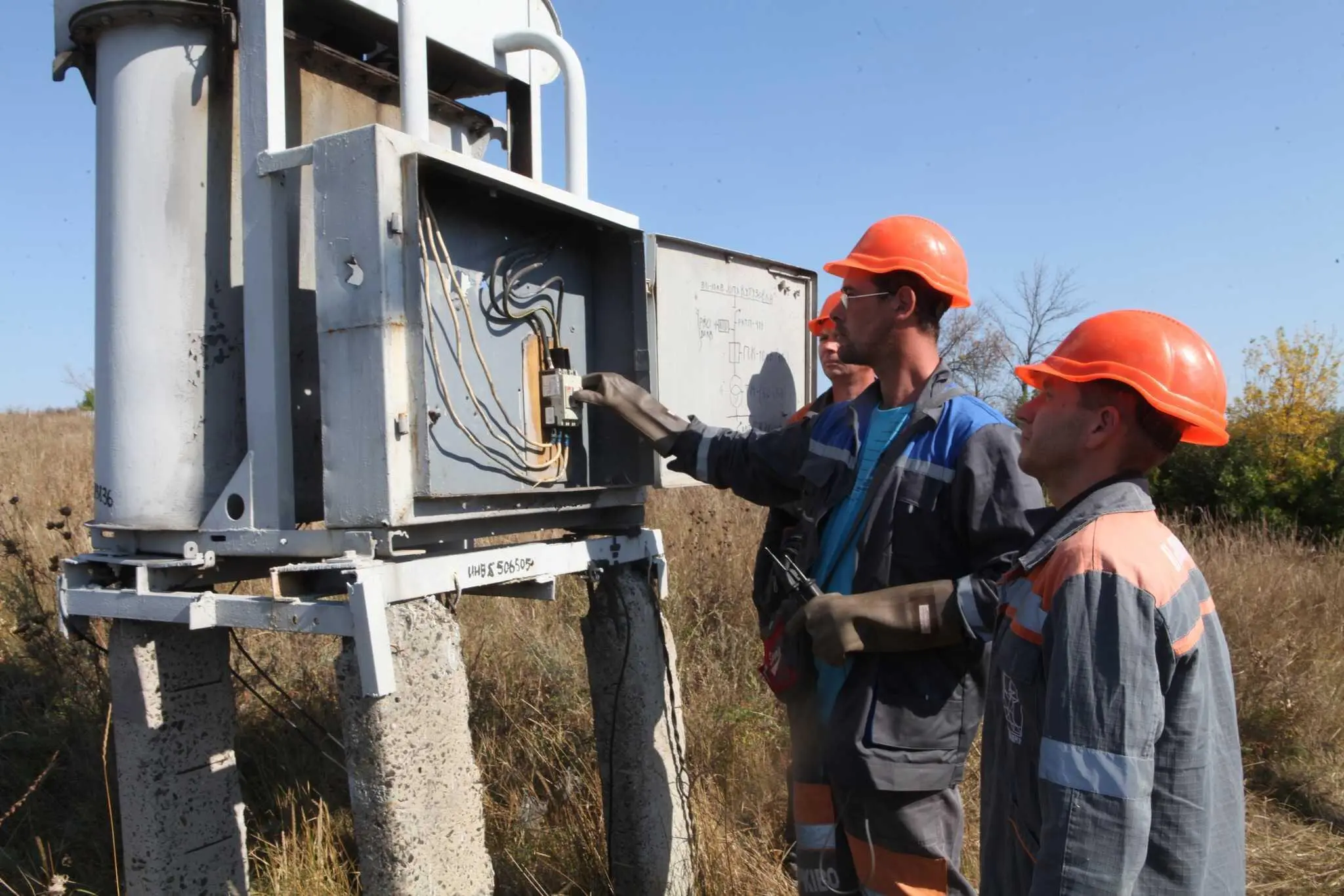 Уряд заборонив відключати боржників від світла і газу: кого це стосується