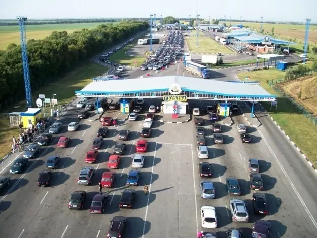 Польські мітингувальники перекрили рух на кордоні з Україною