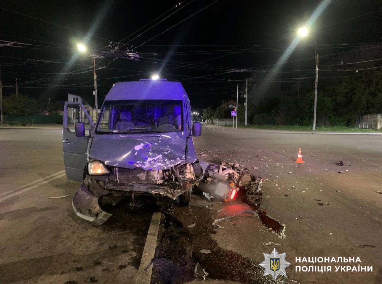 На Київщині водійка на Mercedes влетіла у мотоцикл з 14-річним хлопцем, підліток загинув: фото з місця ДТП