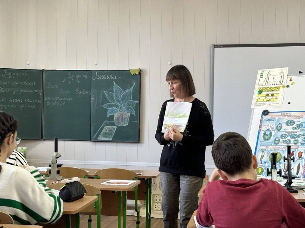 Коли педагогам очікувати на підвищення зарплати: відповідь міністра Лісового