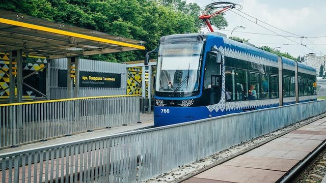 У Києві оприлюднили нову інформацію щодо роботи фунікулера та трамваїв