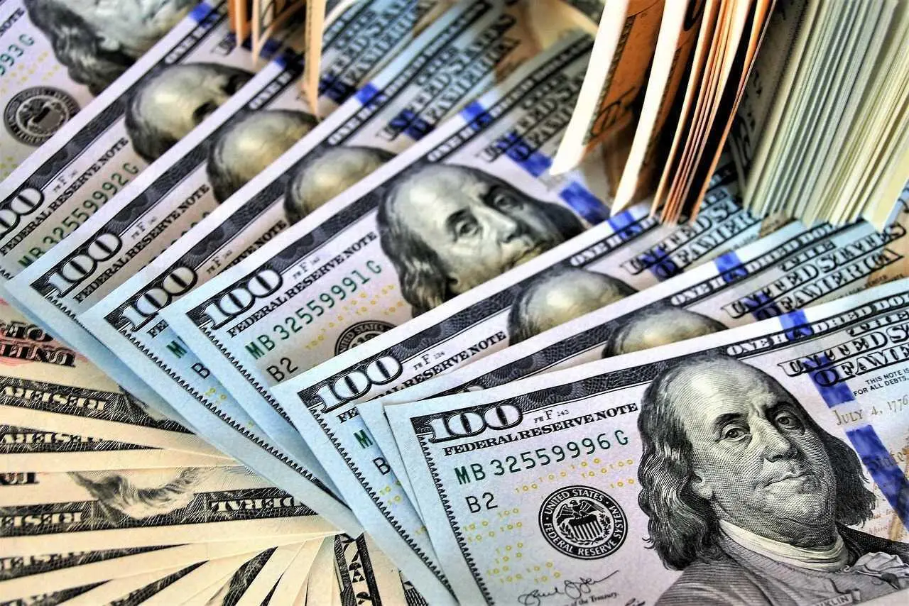 Після вихідних долар може здивувати: які прогнози
