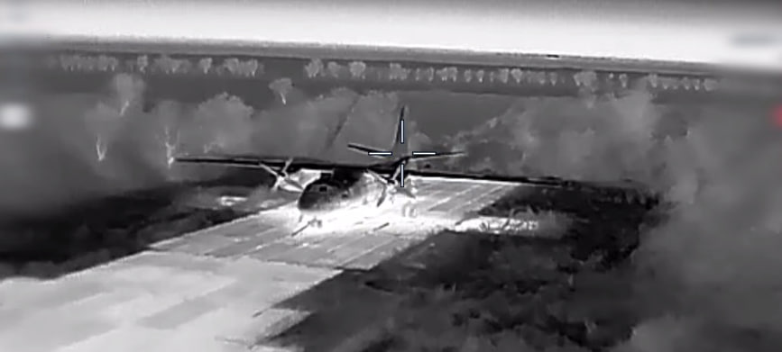 ГУР уразило у Криму два літаки та РЛС рашистів (відео)