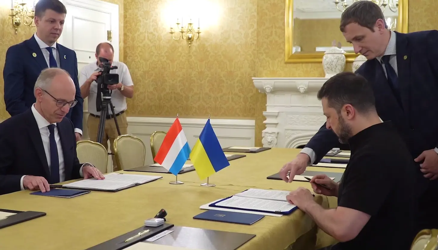 Ще одна країна виділить гроші на закупівлю зброї США для України