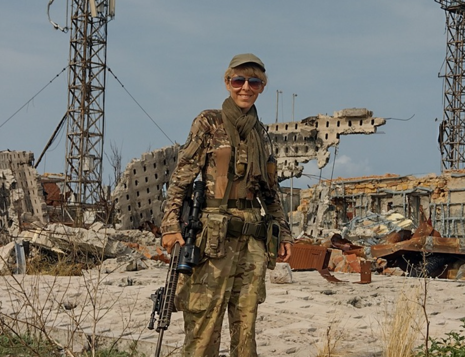 Народила первістка у 46 років: українська журналістка та військова показала фото немовля