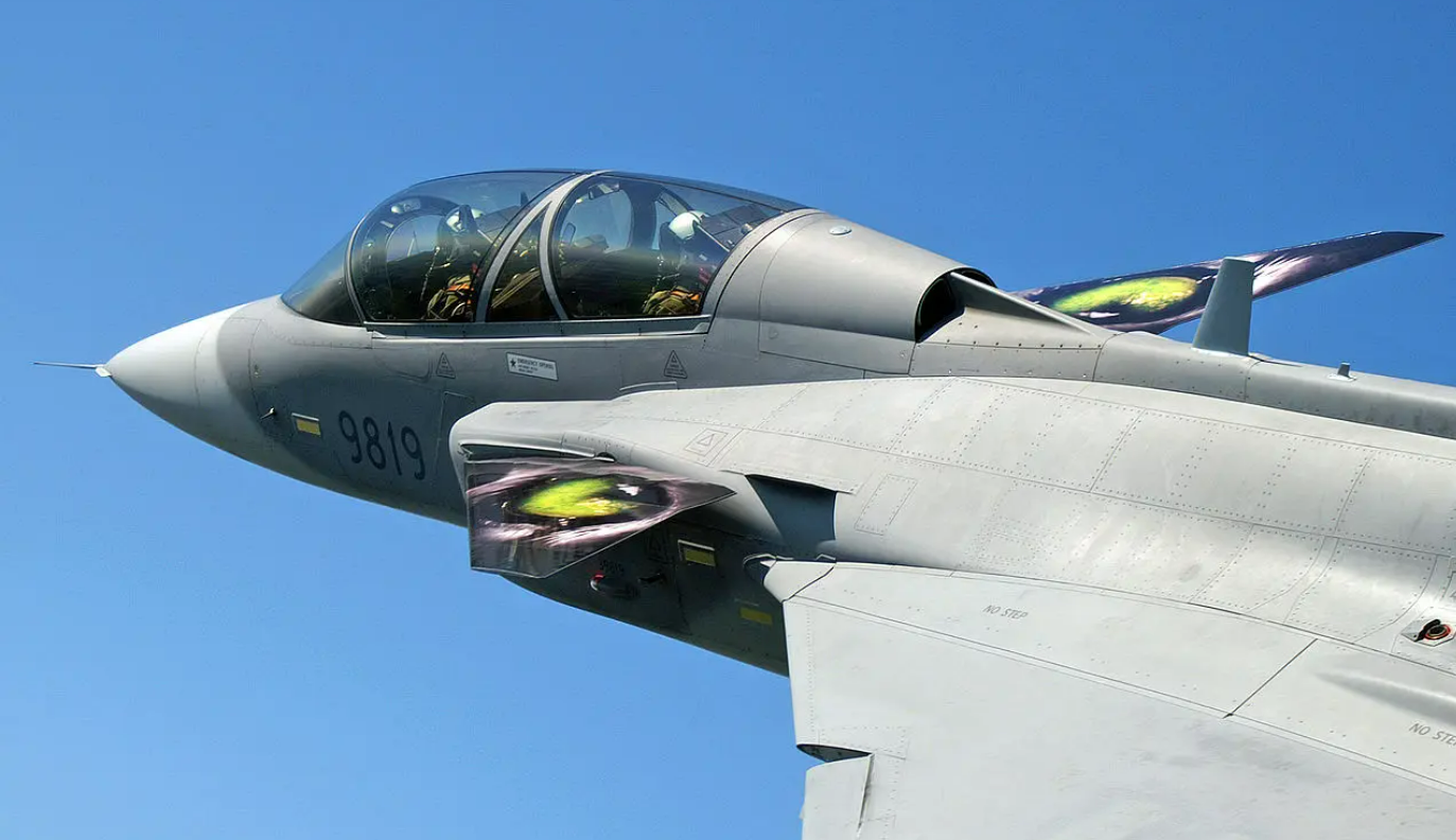 Україна закупить понад 100 новітніх шведських винищувачів Gripen: підписано угоду