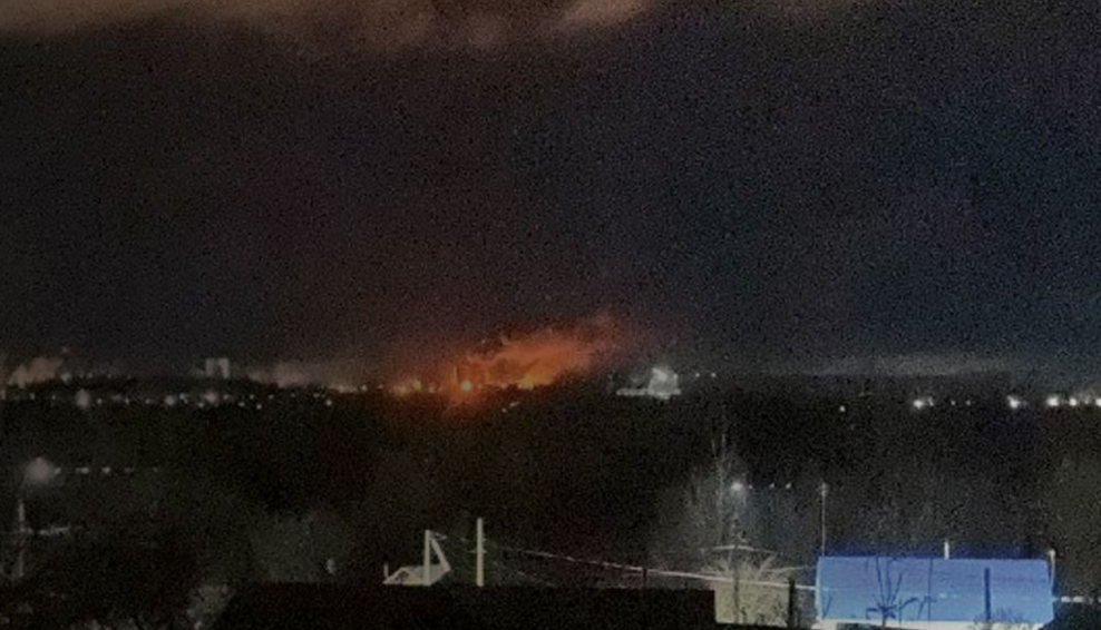 Українські дрони уразили два російські НПЗ та газопереробний завод: які наслідки