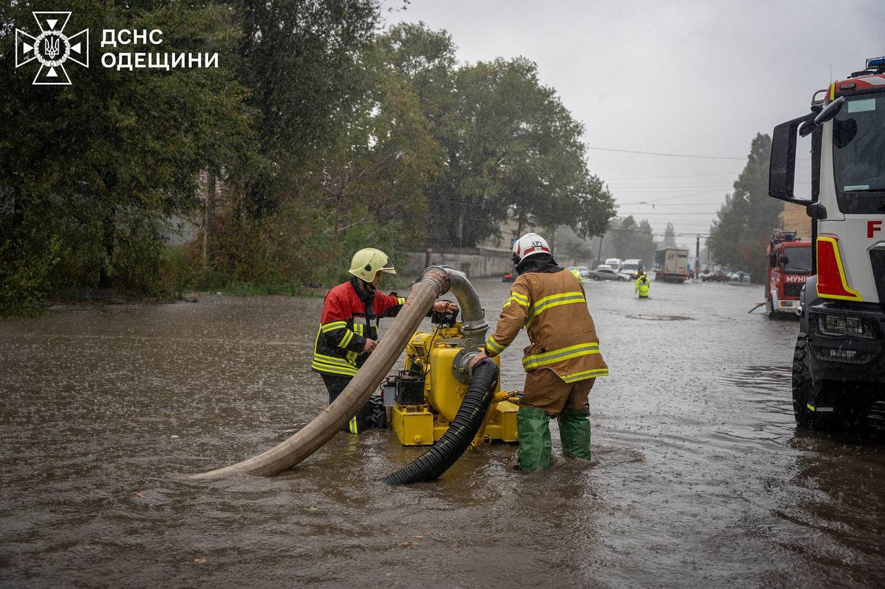 В Одесі через негоду загинула працівниця Укрзалізниці