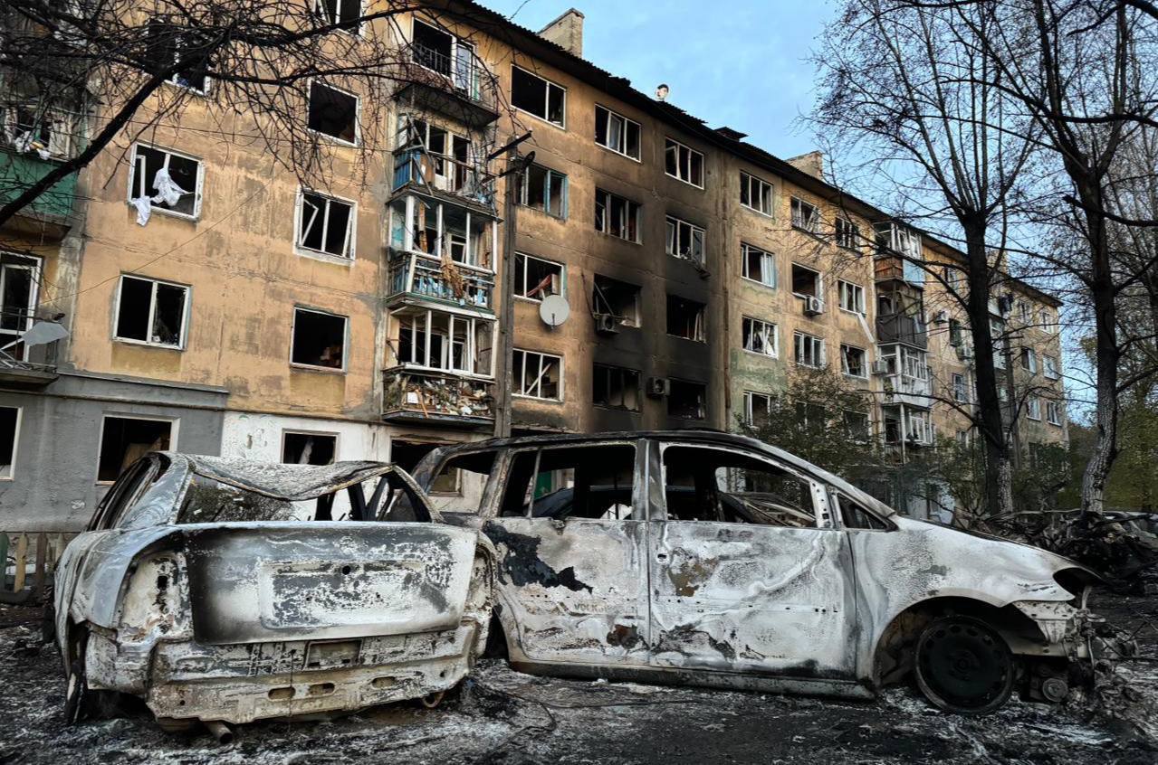 Рашисти обстріляли місто на Дніпропетровщині: багато поранених у важкому та середньому стані (фото)