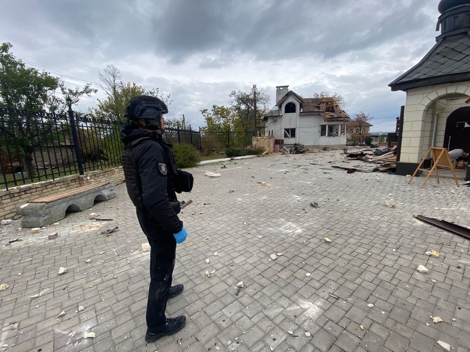 Рашисти вдарили по території храму в Костянтинівці: є загиблі й поранені (фото)
