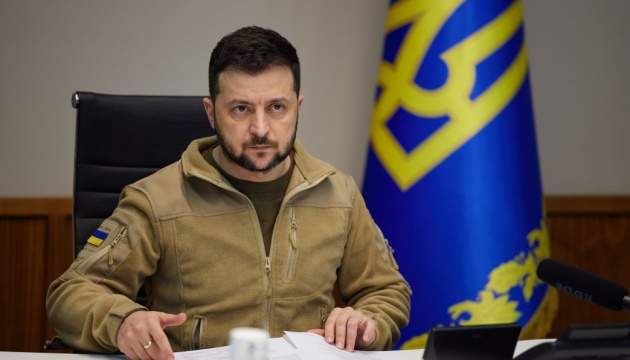 Зеленський розповів, для чого Росія вигадує фейки про оточення ЗСУ на двох напрямках фронту