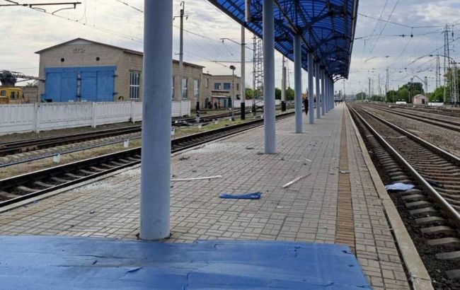 Рашисти атакували дронами залізницю на Чернігівщині: призупинено рух потягів