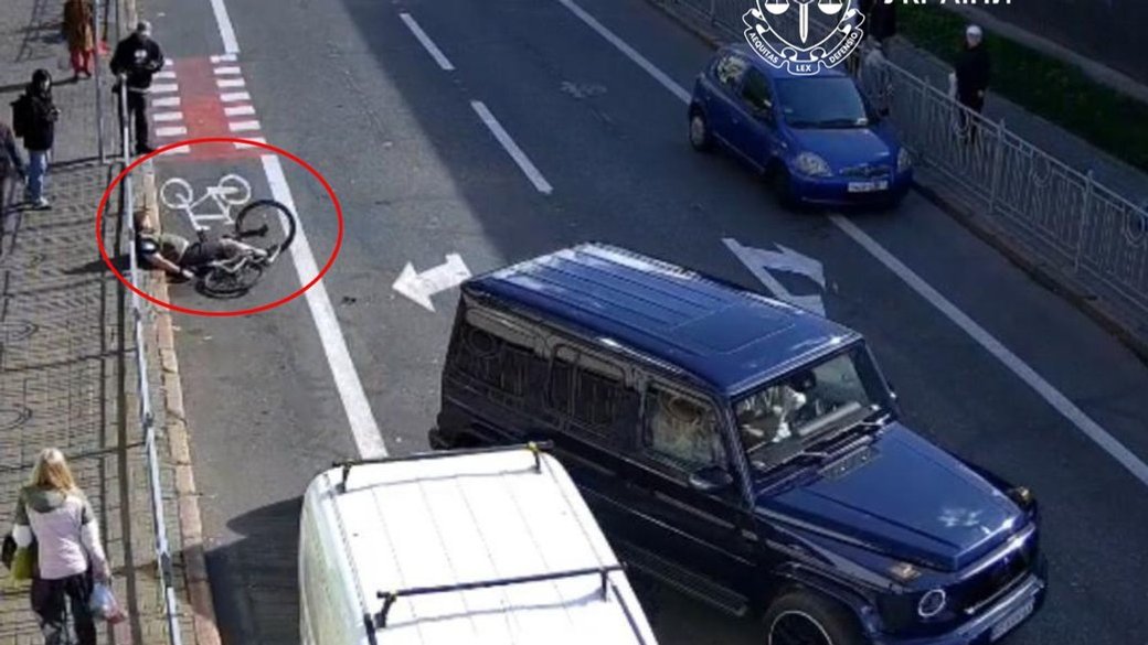 У Києві затримали водія Mercedes, який побив велосипедиста: йому інкримінують ще одну статтю