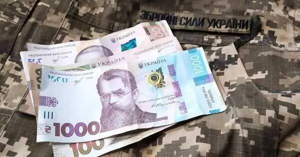 Деякі військові, які повернулися з полону, отримуватимуть по 50 тис. грн щомісяця: хто має право на допомогу