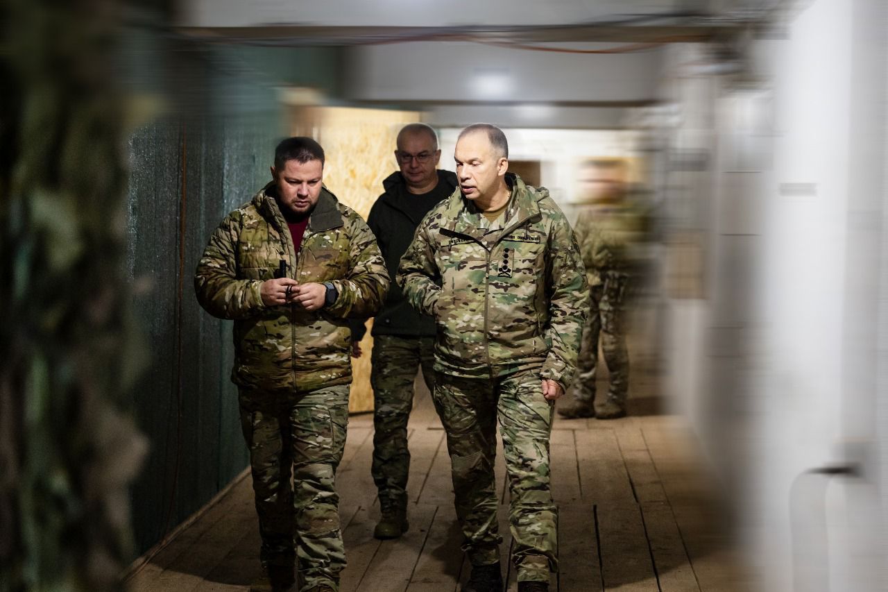 Триває постійна боротьба: Сирський розповів про ситуацію біля Покровська й чи є загроза оточення