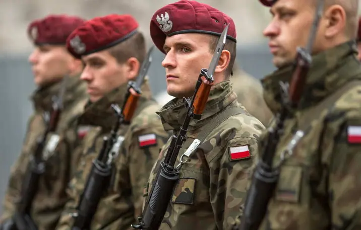 Найнебезпечніші часи з часів Другої світової: Польща розпочинає військові навчання для всіх громадян