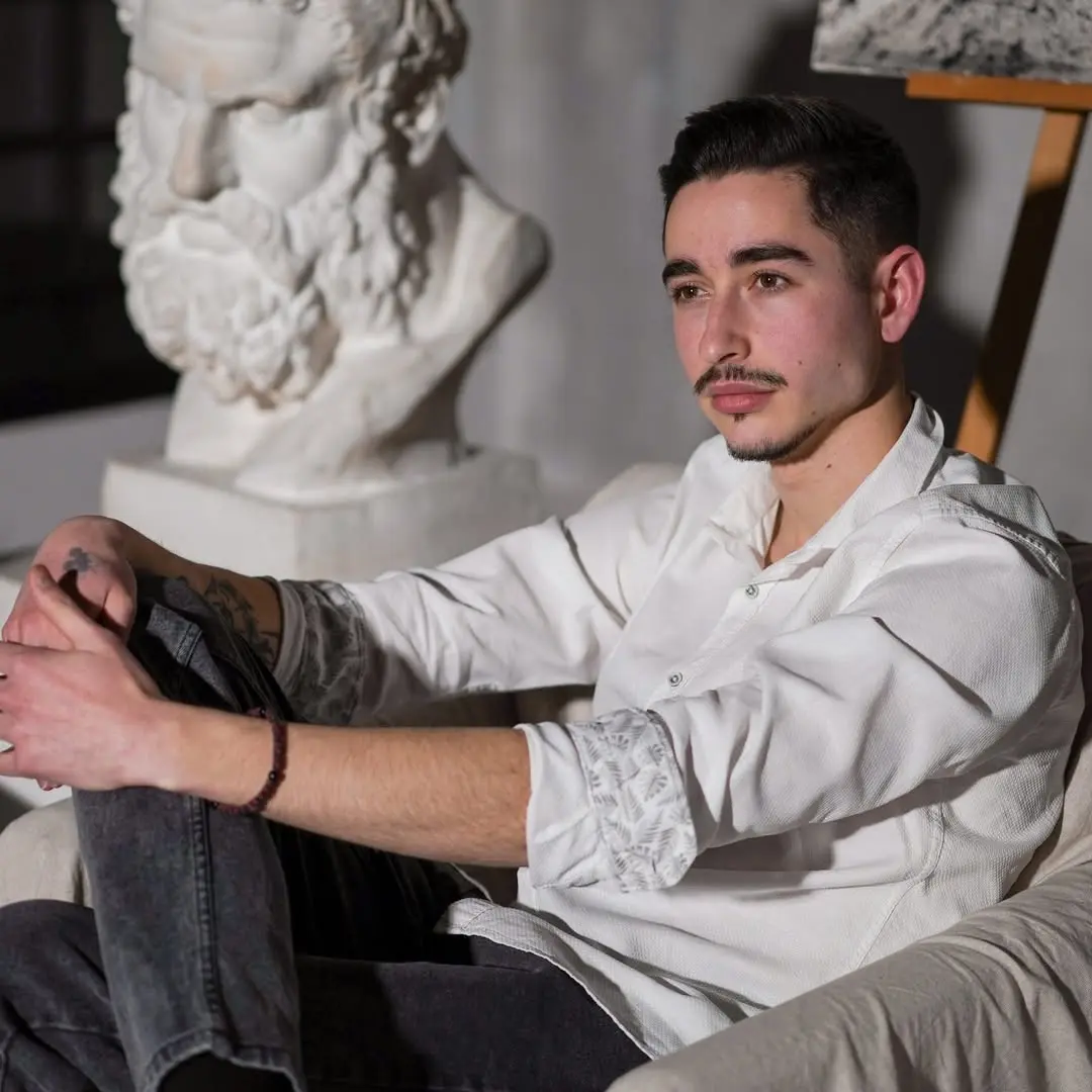 Переможець Голосу країни вперше після розлучення показався з новою коханою (фото)