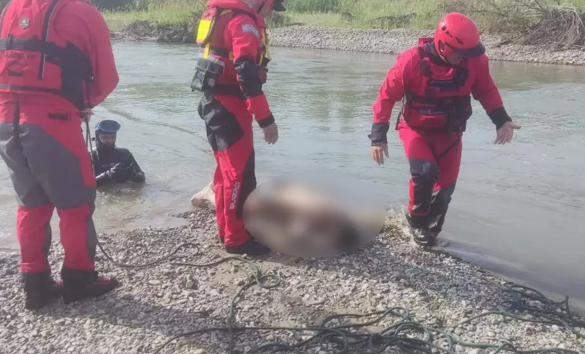 на річці Черемош водолази знайшли тіло 17-річного хлопця