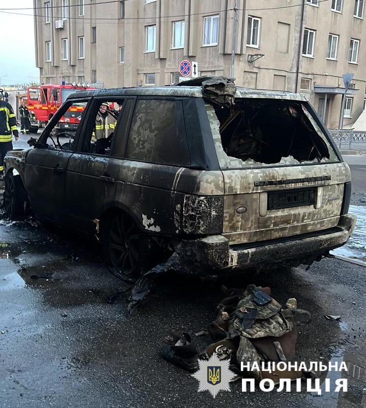 Поліцейські Харківщини затримали зловмисника, який підпалив автомобіль військовослужбовця