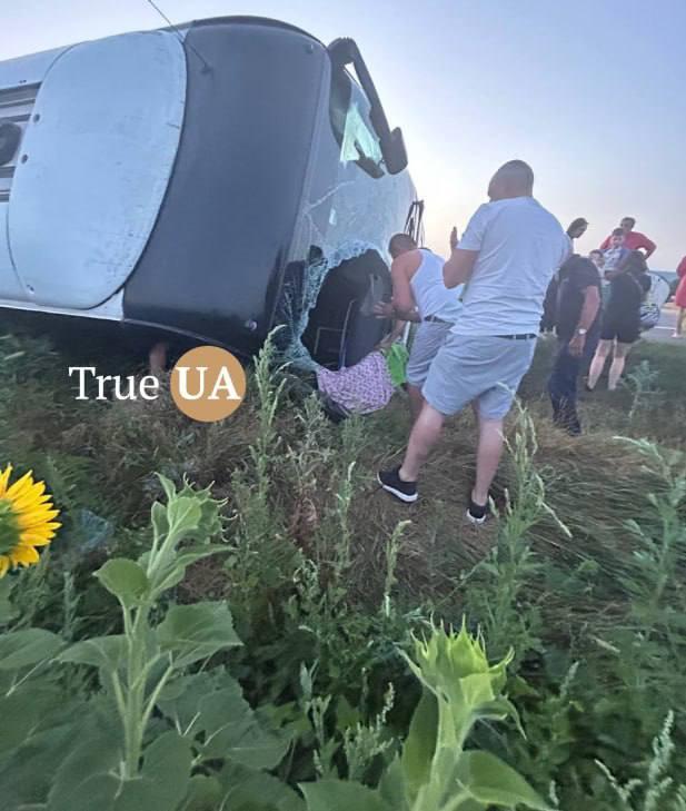 У Румунії перевернувся автобус з українцями