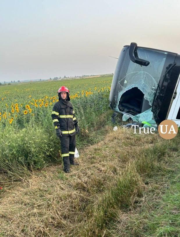 У Румунії перевернувся автобус з українцями