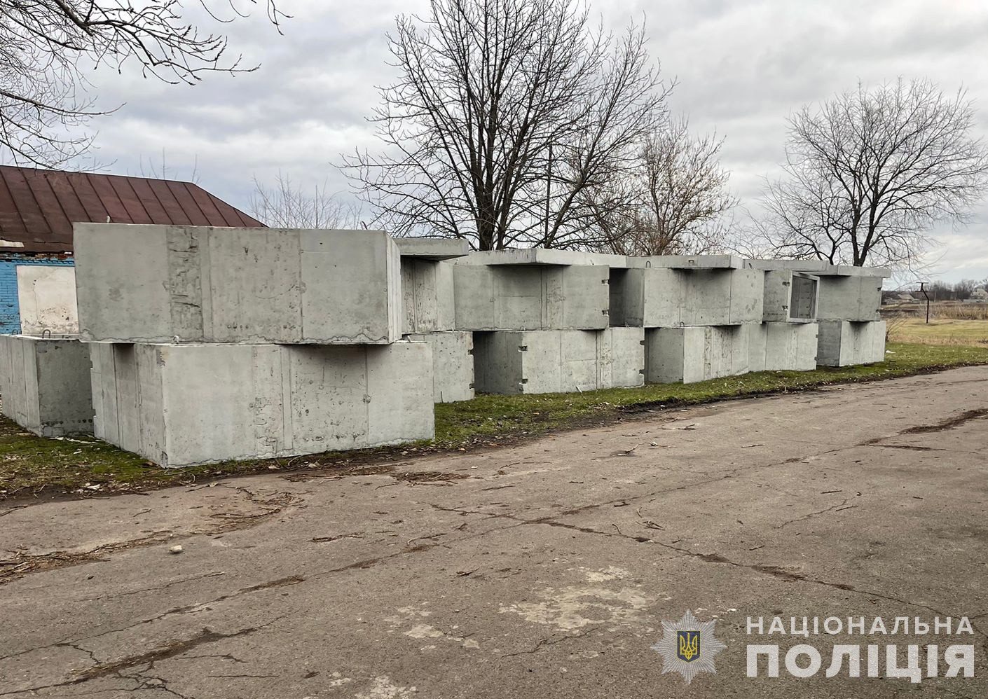 На Дніпропетровщині посадовицю підозрюють у розкраданні 5 мільйонів на укриттях для школярів